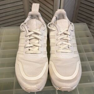 Adidas sneakers men’s size 7 white